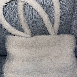 Universal Threads Sherpa Tote